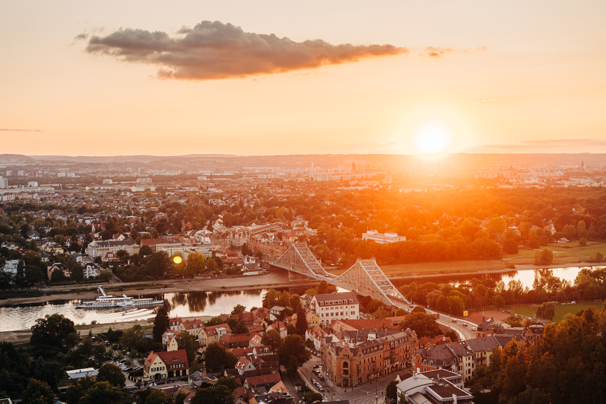 Fotospots Dresden Schwebebahn Sonnenuntergang Schoene Aussicht